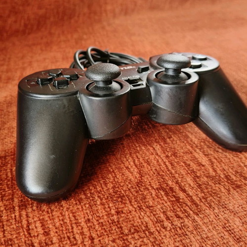 Gamepad Hama 'Black Force' σαν καινούργιο, συμβατό με PC