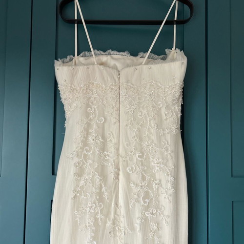 Pronovias wedding dress ivory color like new