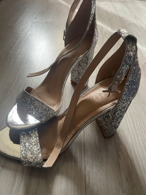 Women's silver sandals new, sexy style