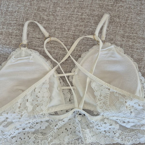 Top blouse with lace used