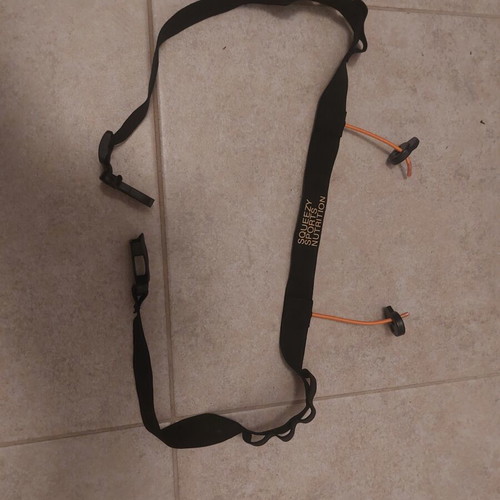 Bib Number and Gel Belt like new, adjustable, black