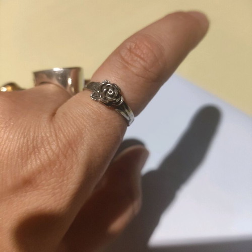 Silver rose ring new, unused