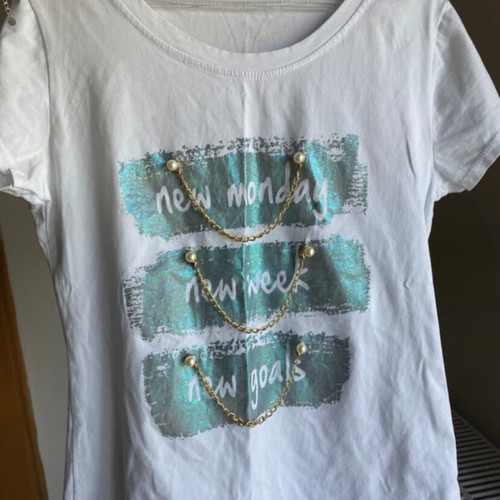 T shirt like new with gold details, one size, white and turquoise