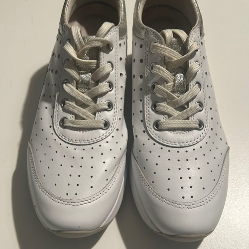 Lumberjack sneakers white like new with silver details size 39