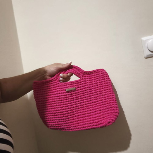Handmade crochet bag, pink, with integrated handle