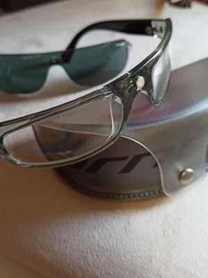 Γυαλιά ηλιου Arnette