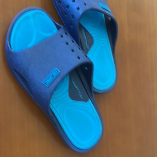 Calypso slippers like new, sizes 30-31, blue and turquoise