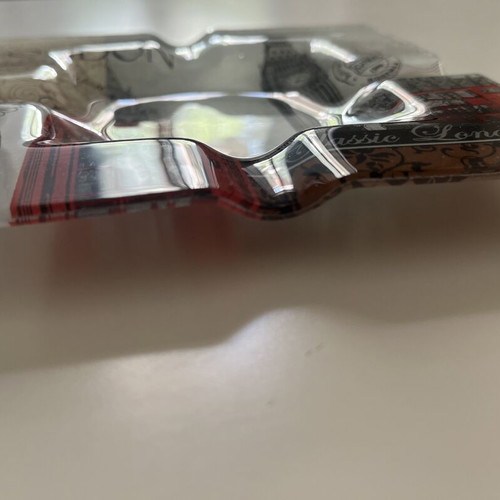 Glass decorative ashtray with London design like new