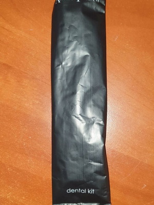 Σετ οδοντόβουρτσα και οδοντόκρεμα νέο, σε κουτί