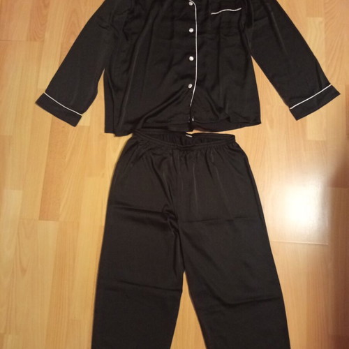 Minerva women's satin pajamas size L like new, black and white