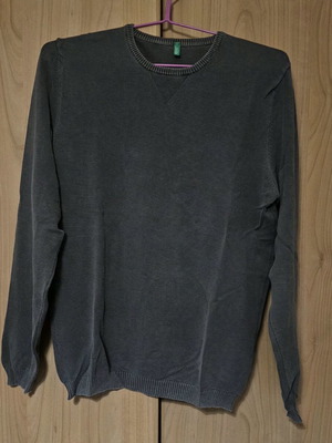 Barely worn gray sweater Benetton