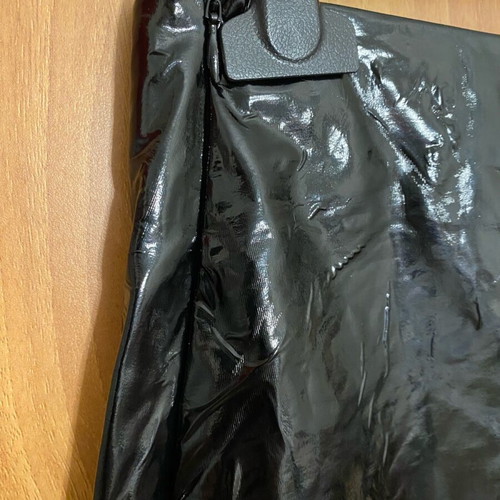 Le Vertige mini vinyl skirt black like new