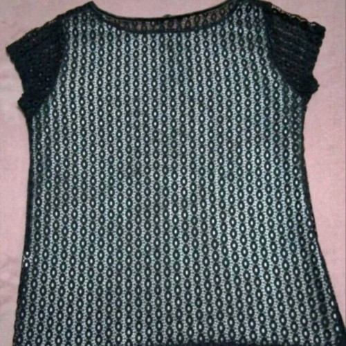 Women's t-shirt like new with lace back, black, one size