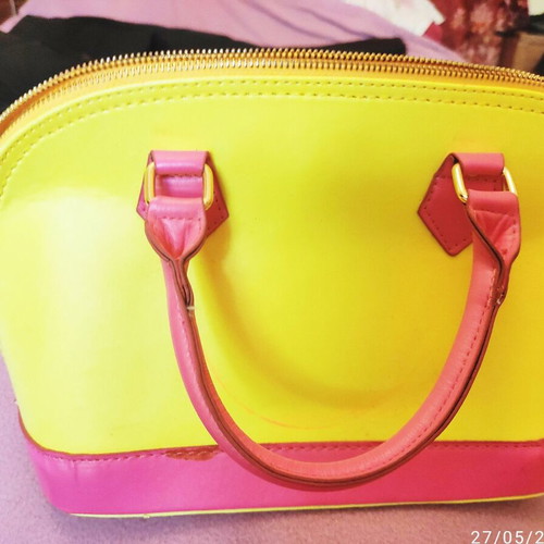 Fluorescent yellow-pink handbag 30cm used with discoloration
