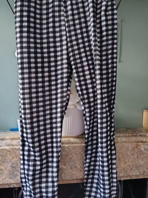 Checked black pants like new, size M/L