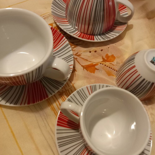 Coffee cup set small and large like new, 12 pieces