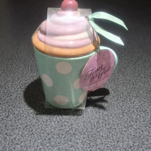 Next Novelty Cupcake Mug with Lid new ceramic cup