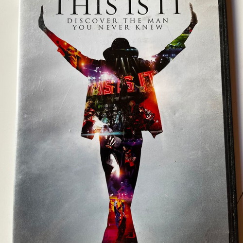 Michael Jackson's This Is It DVD used, documentary with subtitles