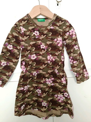Benetton mako dress 1 year with military pattern and pink flowers