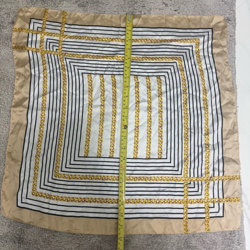 Small satin scarf like new 55x55