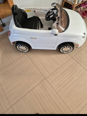 Fiat 500 σαν καινούργιο παιδικό αυτοκίνητο με μικρή φθορά
