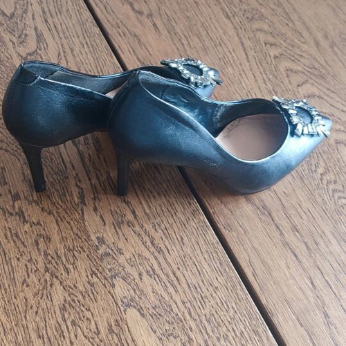 Aldo black pumps new with buckle and thin heel