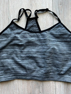 Women's sportswear