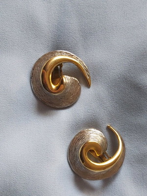 Earrings women's two-tone with clip used, gold and silver