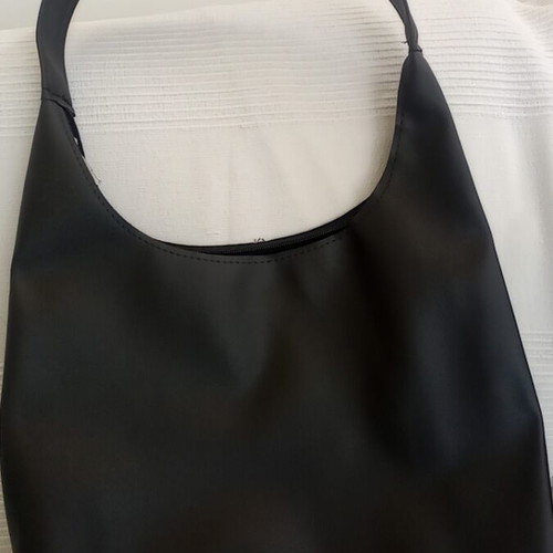 Shoulder bag new lightweight with zipper black