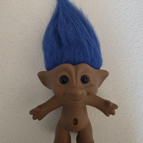 Efxoulis collectible figure used, large size, missing diamond