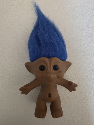 Efxoulis collectible figure used, large size, missing diamond