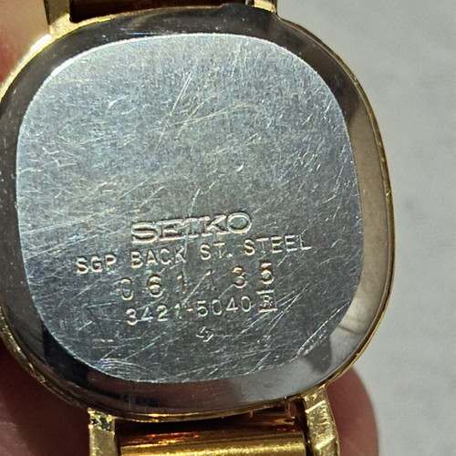 Seiko women's gold wristwatch new