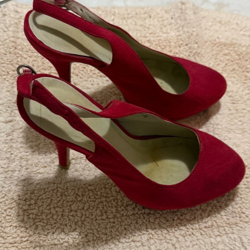 Red high-heeled shoes with strap used, size 39