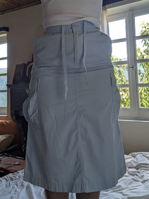 Carhartt skirt like new, size X small to small