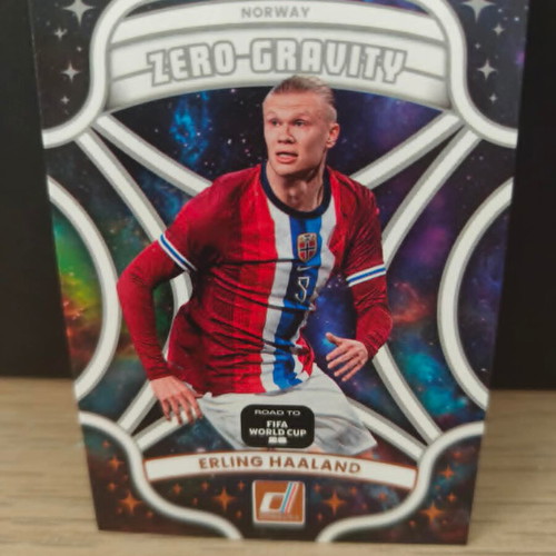 Erling Haaland 2025-26 Donruss Road to FIFA World Cup Zero Gravity card new