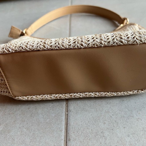 Carpisa straw shoulder bag like new, beige