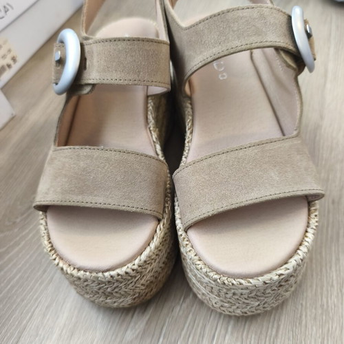 Carad platform sandals beige size 38 new