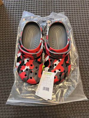 Crocs unisex clogs size 37-38 brand new