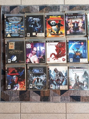 Sony PlayStation 3 като нов с 25 CD диска и 12 DC диска