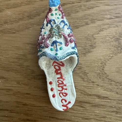 Magnet from Morocco with traditional tsarouhi design