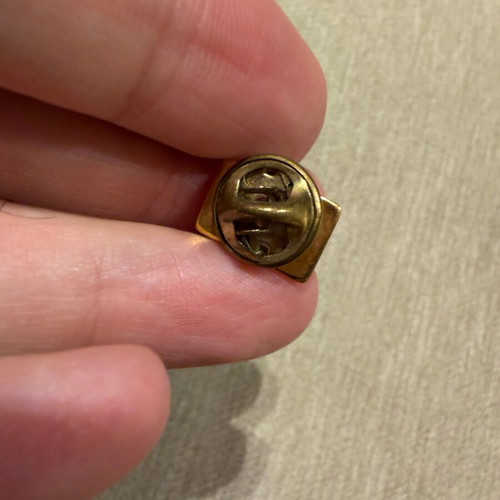 Swank jewels vintage lapel pin like new, black and gold-tone