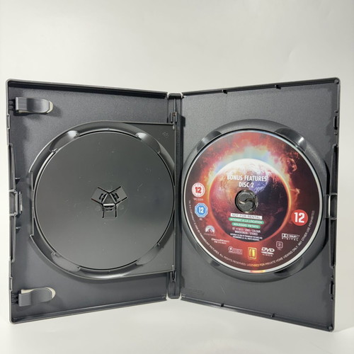 War of the Worlds 2-Disc Special Edition DVD used with English subtitles