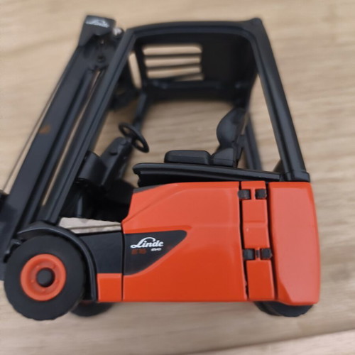Linde Bruder Pallet Forklift toy like new