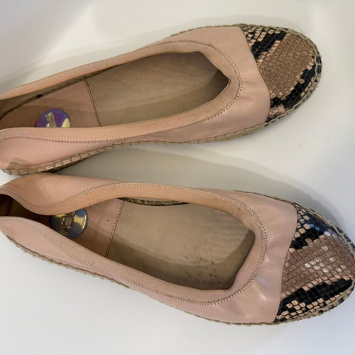 Ras pink leather ballet flats used with snake cap toe size 40