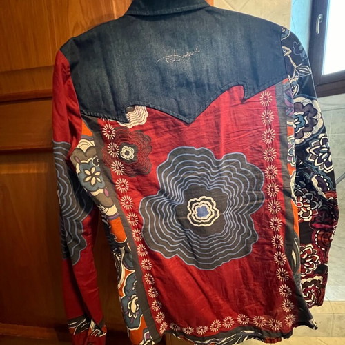 Desigual women's shirt multicolor like new