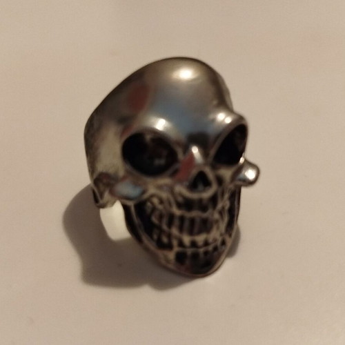 Skull ring men's used