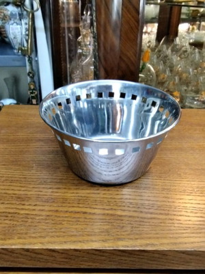 Stainless steel bread basket new, 20.5 cm