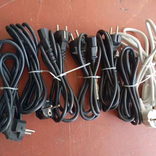 Power supply cables like new, pack of 8, 6 black and 2 gray, 1.8m