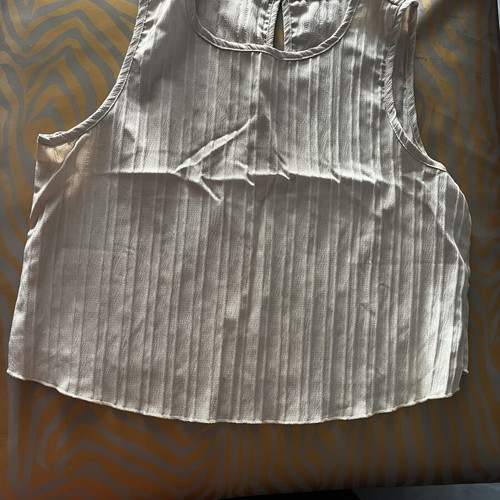 Beige top M/L like new, women's