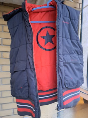 Converse All Star sleeveless jacket for boys like new